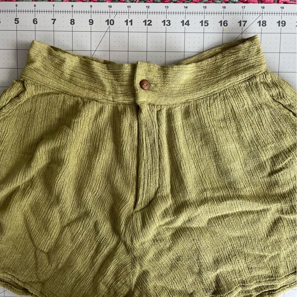 Savannah Morrow Peace Silk Veritas Shorts (S) - Picture 8 of 10